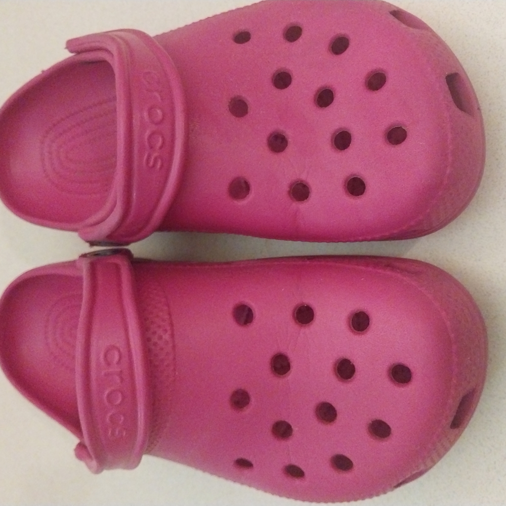 CROCS Pink Water Shoes Lightweight and Waterproof